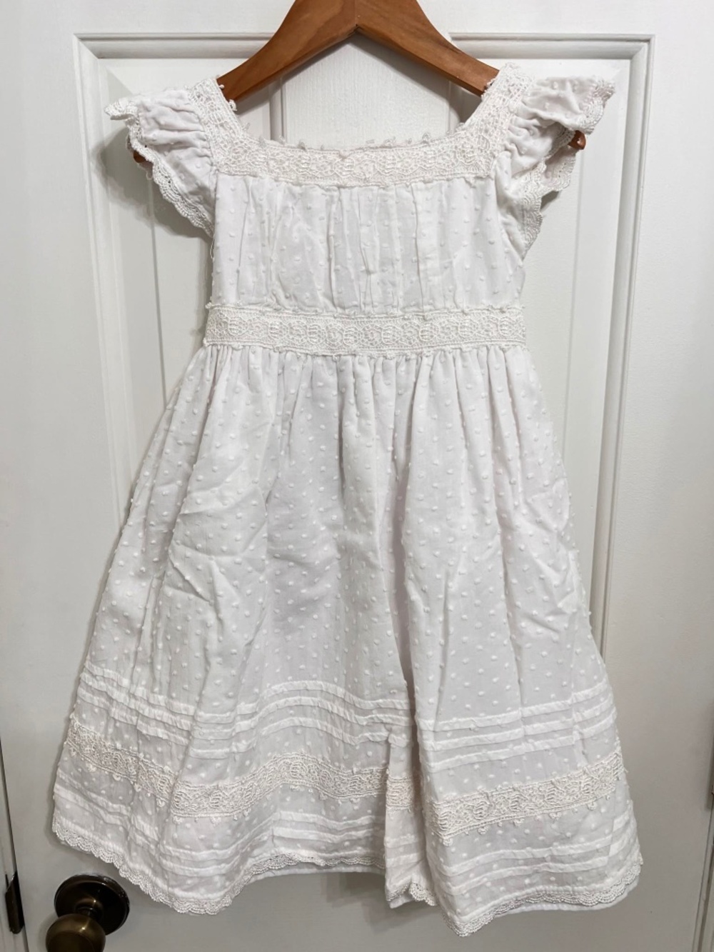 VGUC White Swiss Dot Marmellata Dress With Lace Trim Size 4